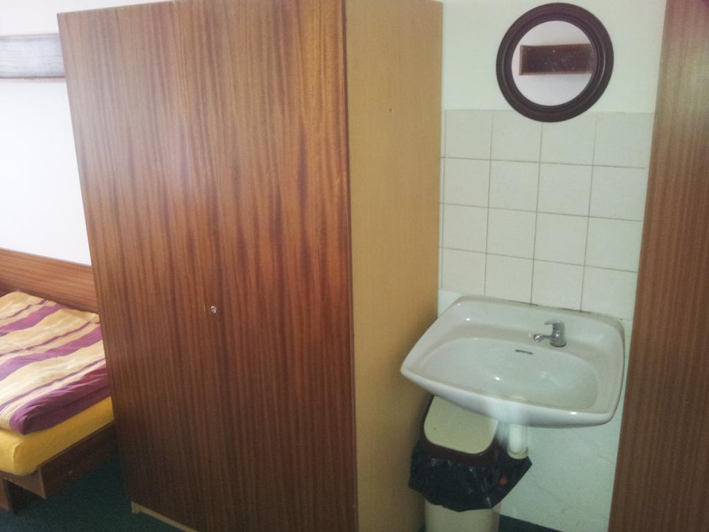 Penzion Tenis Poděbrady Szoba fotó