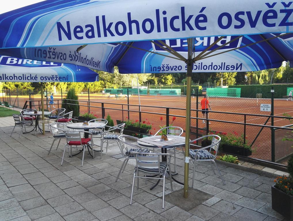 Penzion Tenis Poděbrady Kültér fotó